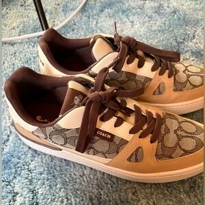 Coach Maple Clip Signature Court Womens